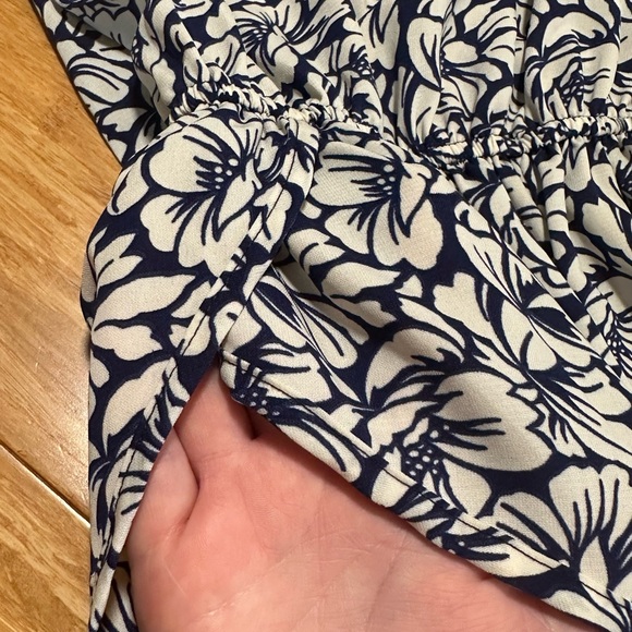 Ivory and Navy Floral Romper - Picture 4 of 5